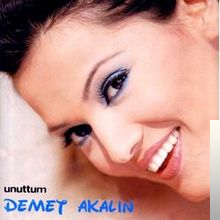 دانلود آهنگ Aklım Hep Sende - Demet Akalın از Demet Akalın