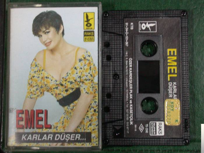 دانلود آهنگ Bitince - Emel Müftüoğlu از Emel Müftüoğlu