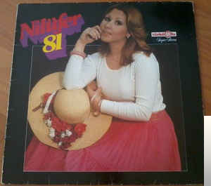 دانلود آهنگ Sensiz Olmaz - Nilüfer از Nilüfer