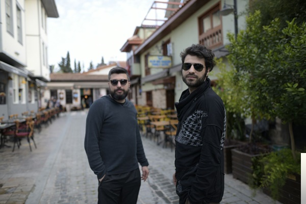 دانلود آهنگ feat Melek Mosso-Hadi Gittik - Ozbi از Ozbi