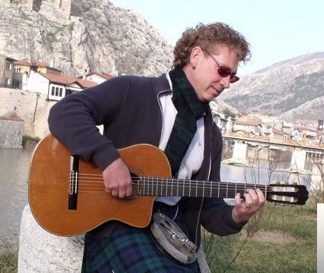 دانلود آهنگ Ankaranın Taşına Bak - Paul Dwyer از Paul Dwyer