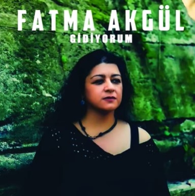 دانلود آهنگ Giden Gittiği Yeri Mutlu Etsin - Fatma Akgül از Fatma Akgül