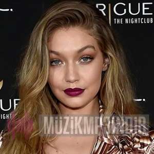 دانلود آهنگ Shape Of You - Gigi Hadid از Gigi Hadid