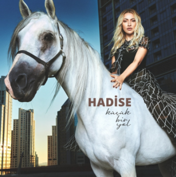 دانلود آهنگ Hadise از Küçük Bir Yol