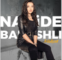 دانلود آهنگ Ben De Yoluma Giderim - Nahide Babaşli از Nahide Babaşli